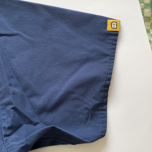 Large navy scrub top - Picture 4 of 5